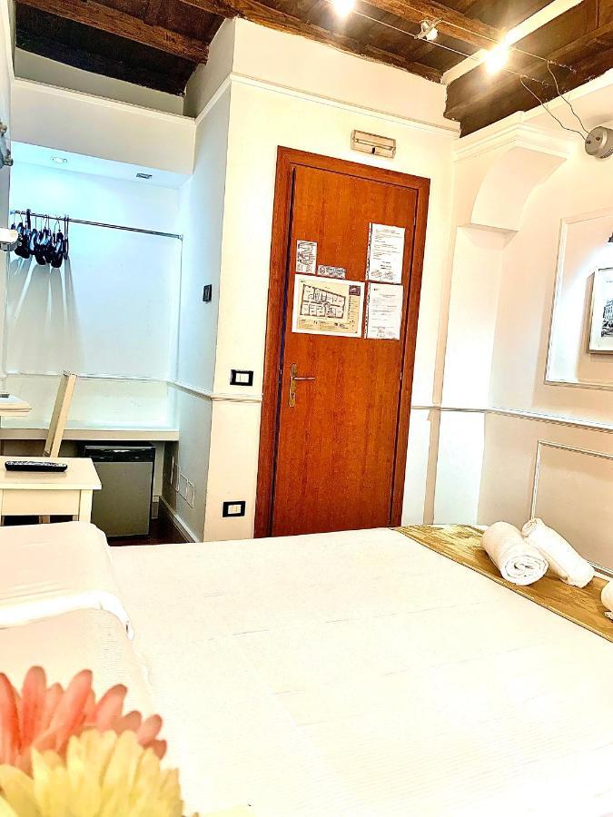 Domus Ester Rome Luaran gambar
