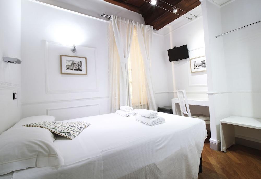 Domus Ester Rome Luaran gambar