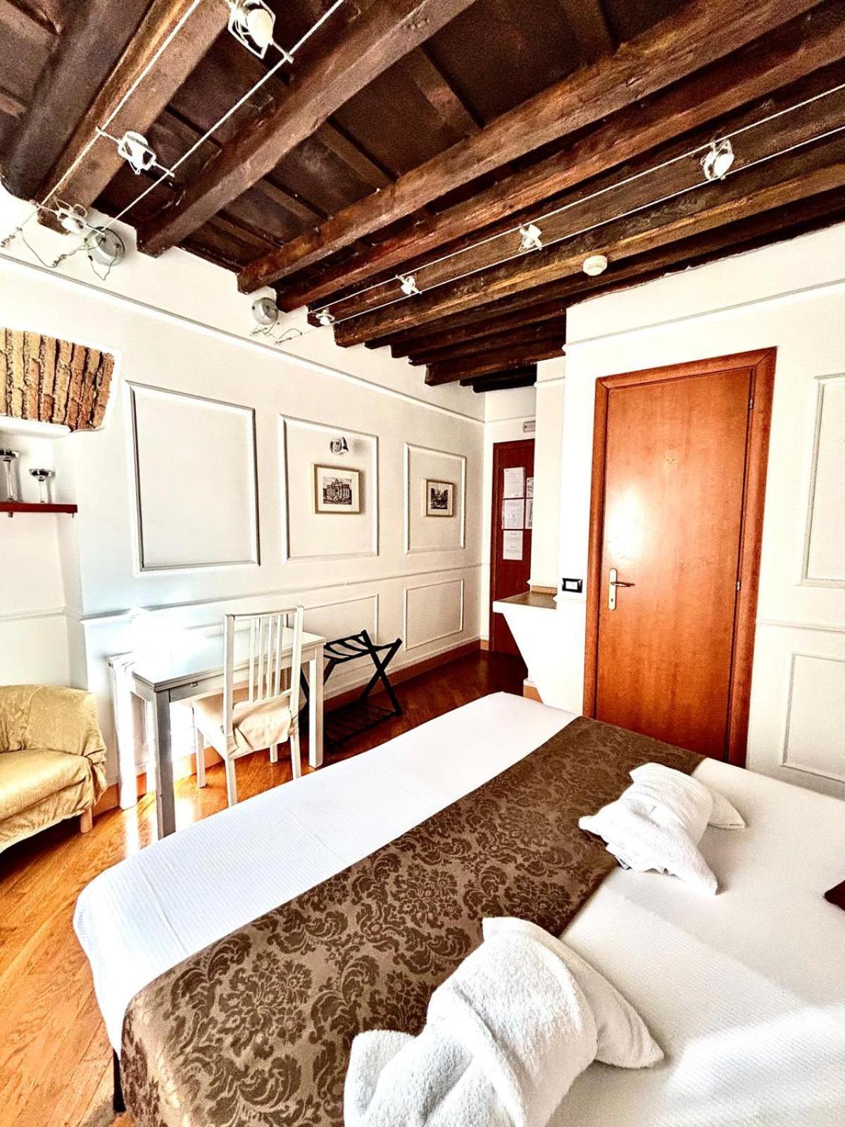 Domus Ester Rome Luaran gambar